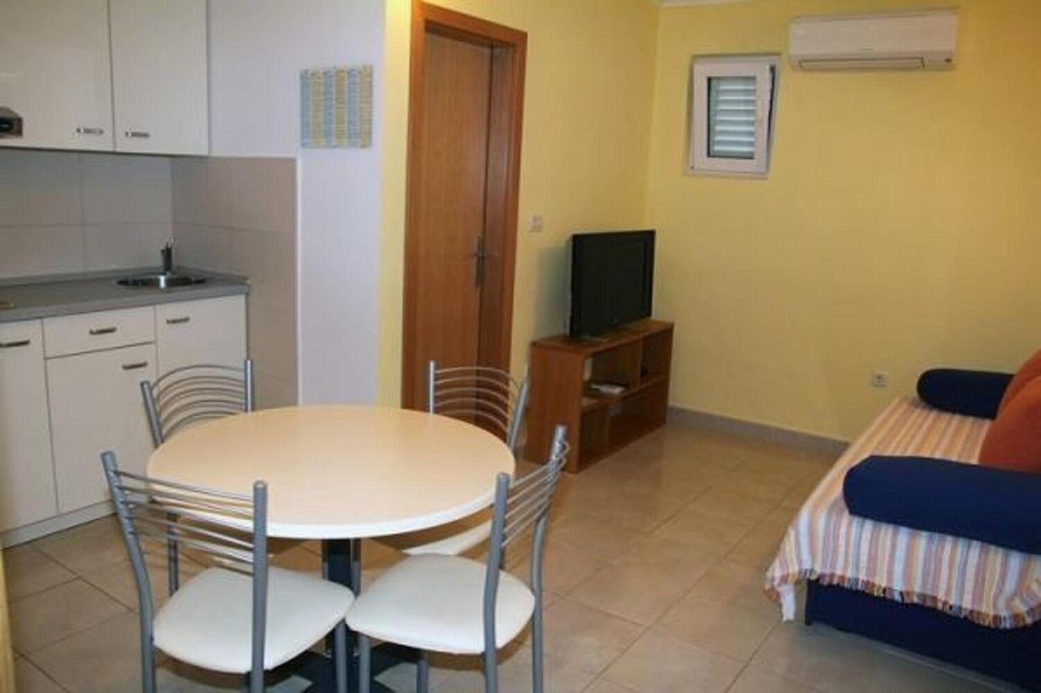Apartments Sini Макарска Экстерьер фото