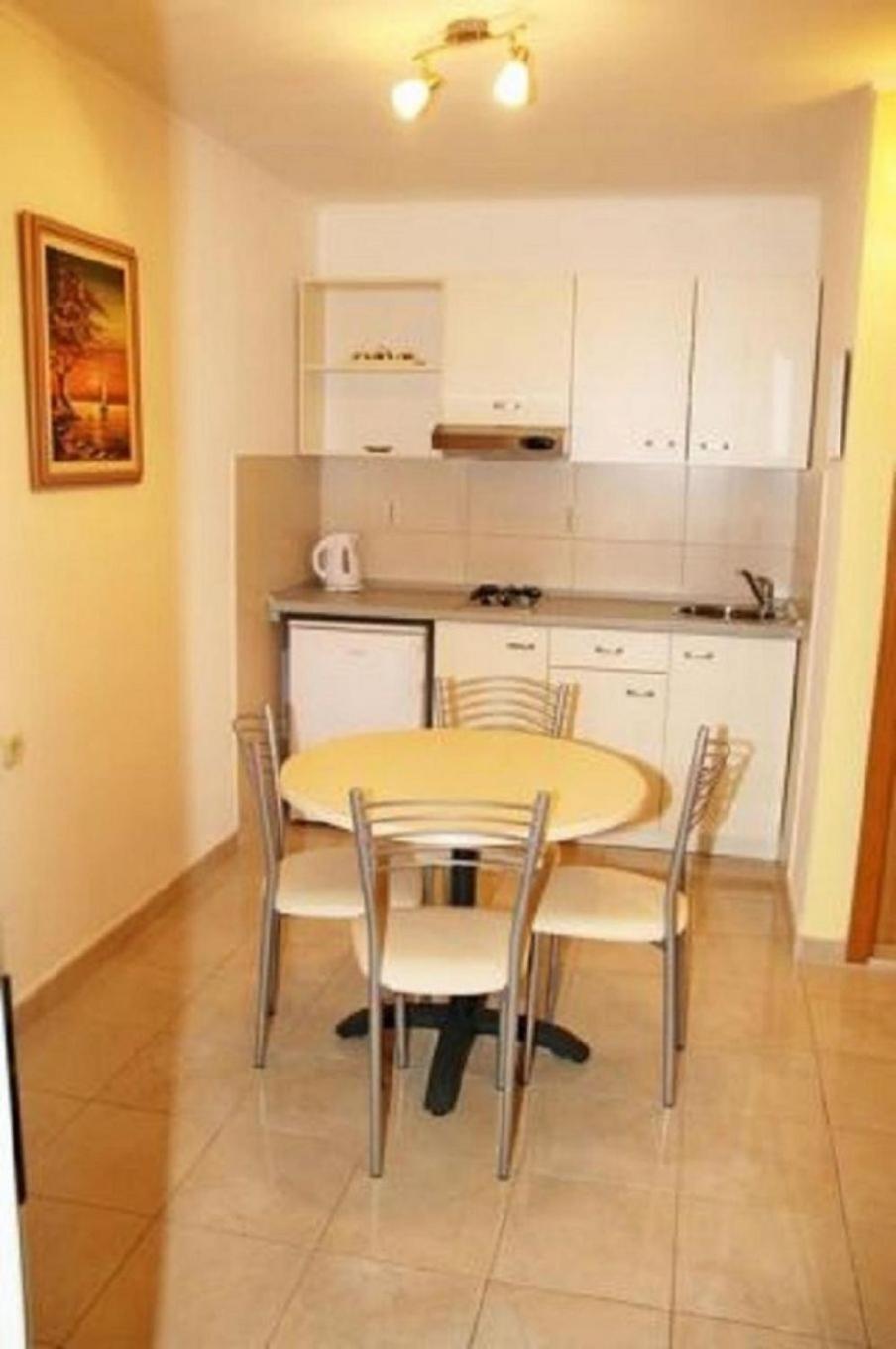 Apartments Sini Макарска Экстерьер фото